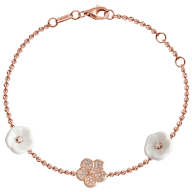 Armband Royal Blossom Pavé, 750 Roségold, 1 Blüte pavé, 2 Porzellanblüte S, 33 Brillanten 0,18 ct VS fw, Länge 19 cm, Öse bei 16,5