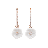 Ohrringe Royal Blossom Diamond, 750 Roségold, 2 Porzellanblüten M,  32 Brillanten 0,46 ct, VS, fw, Vollschliff Gut